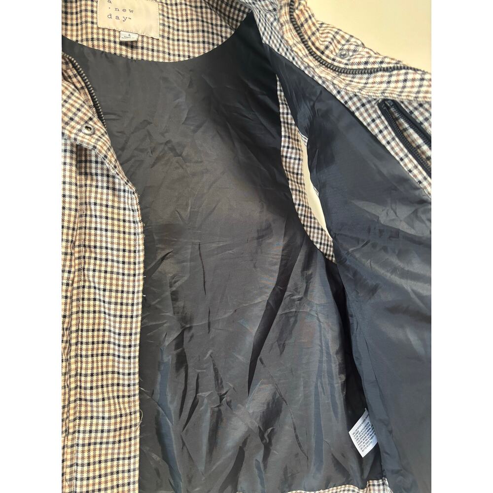A New Day Women’s Plaid Puffer Vest Beige Brown Black Quilted Snap Zip Jacket - Picture 6 of 9